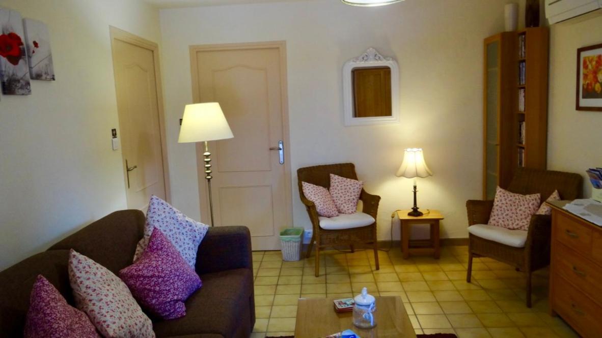 Gite L'Escapade Saint-Saturnin-lès-Apt Zewnętrze zdjęcie